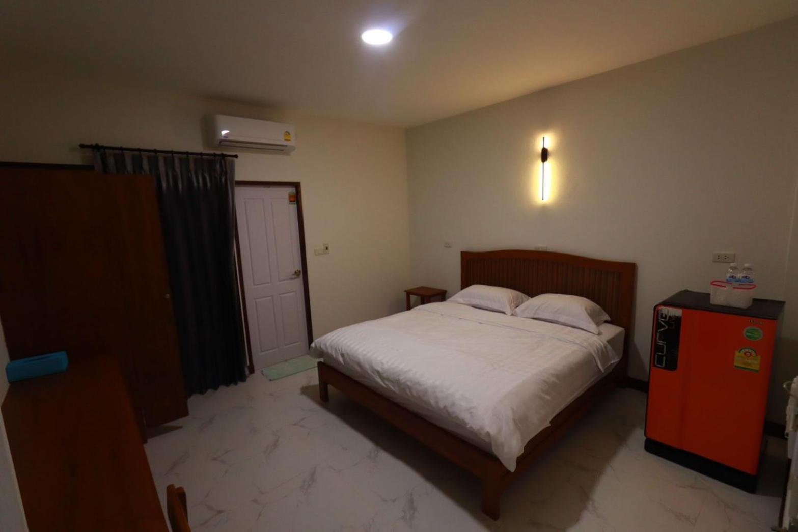 Bk Hotel Mae Sariang Zewnętrze zdjęcie