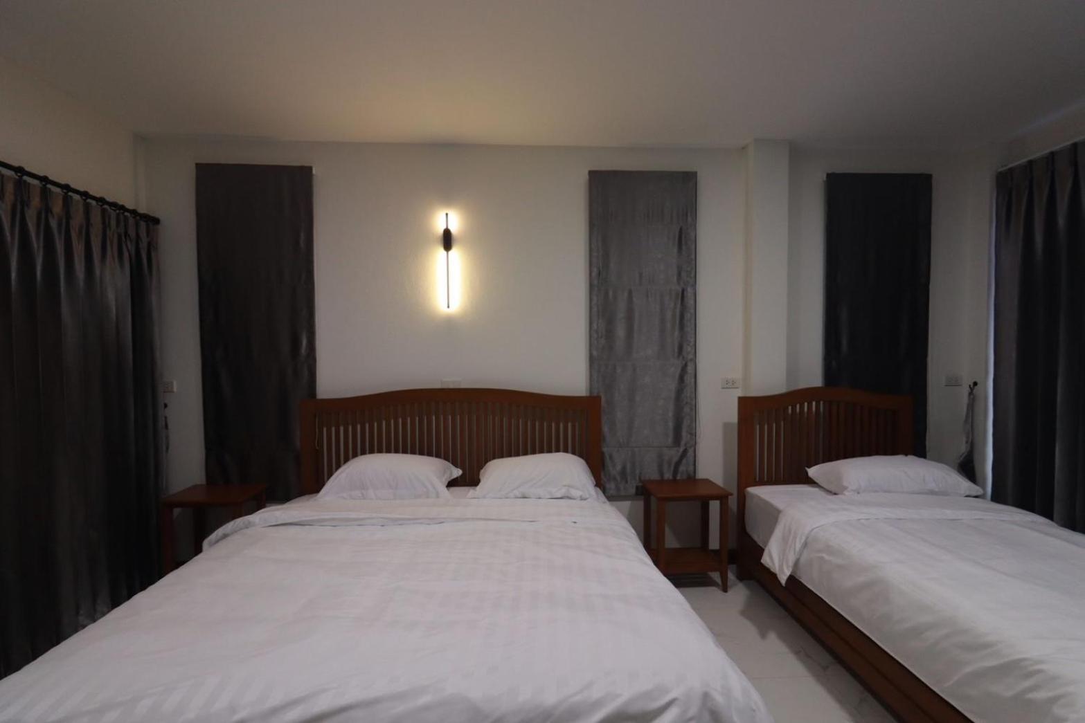 Bk Hotel Mae Sariang Zewnętrze zdjęcie