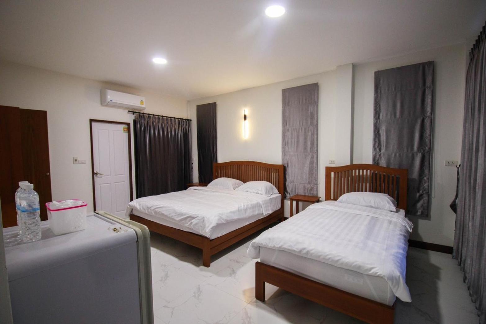 Bk Hotel Mae Sariang Zewnętrze zdjęcie