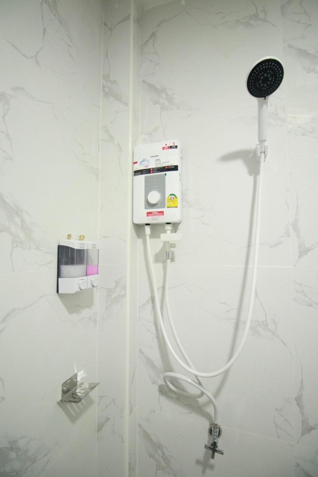 Bk Hotel Mae Sariang Zewnętrze zdjęcie