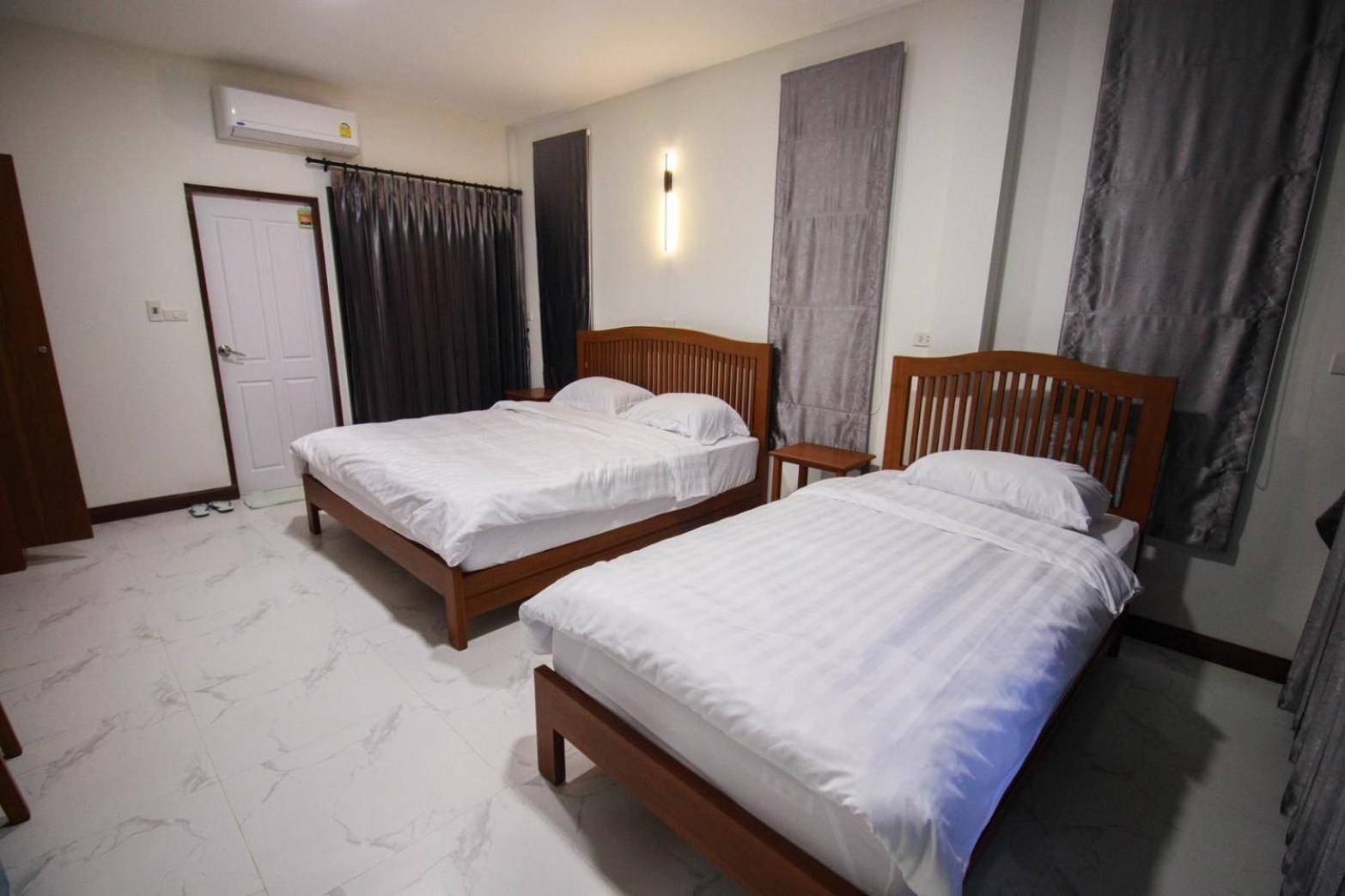 Bk Hotel Mae Sariang Zewnętrze zdjęcie