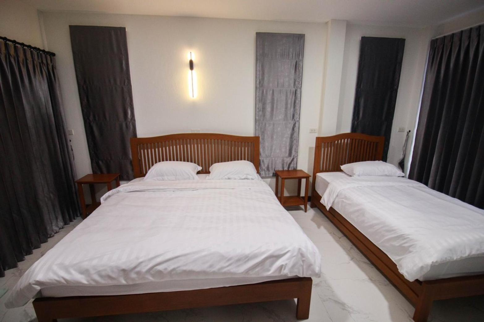 Bk Hotel Mae Sariang Zewnętrze zdjęcie