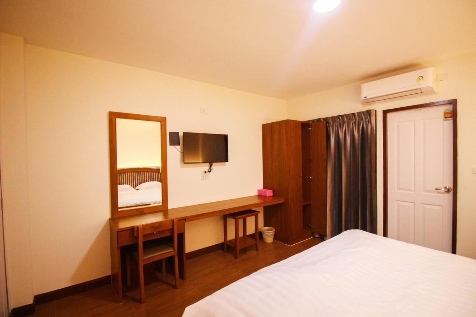 Bk Hotel Mae Sariang Zewnętrze zdjęcie